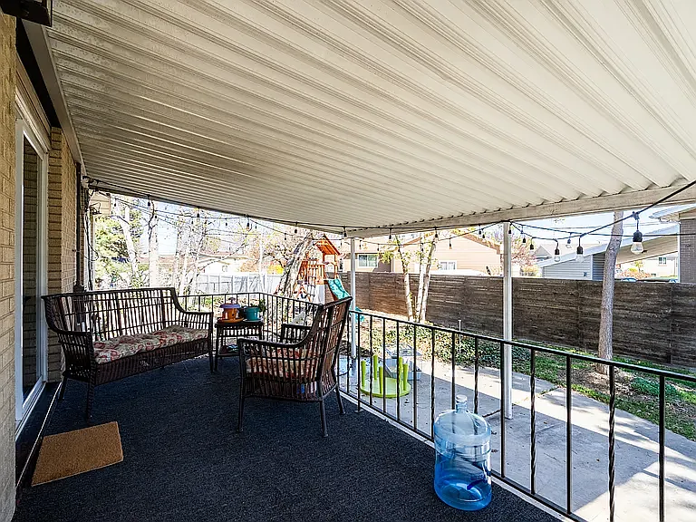 2063 E Kane Cir — Photo 13