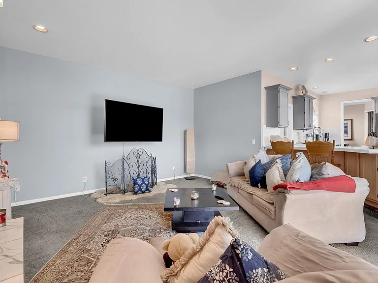 5640 Edgeview Dr — Photo 21