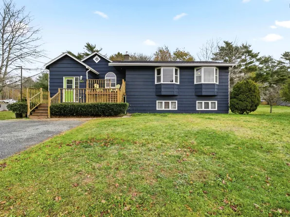 643 Highway 1, Mount Uniacke, NS B0N 1Z0