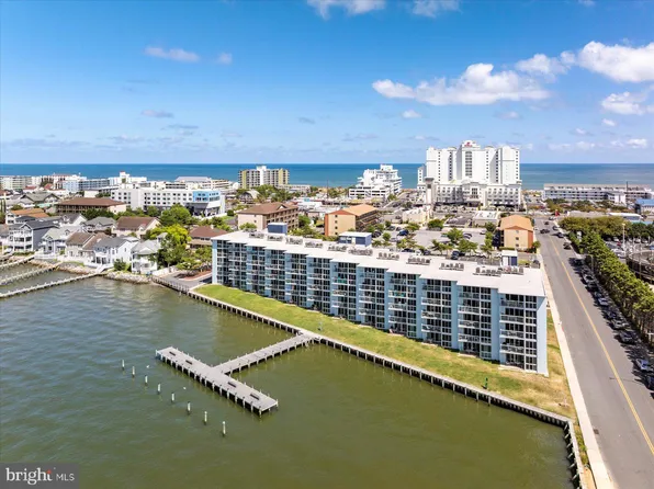 302 32nd St #403, Ocean City, MD 21842