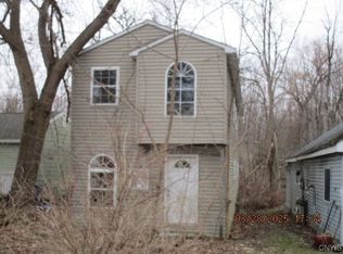 6996 Lakeshore Rd, Cicero, NY 13039