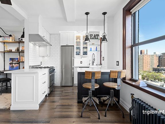 2nd image of 107 W 86th St #14G