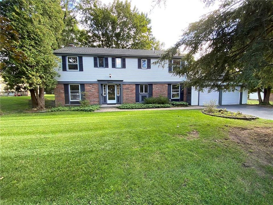 1st image of 18 Sturbridge Ln
