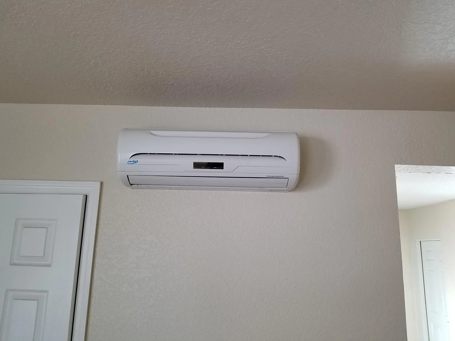 1 bed, 844 sqft, $1,350 — Photo 3