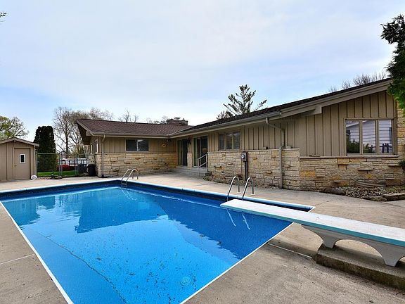 2nd image of 13000 W Brentwood Dr
