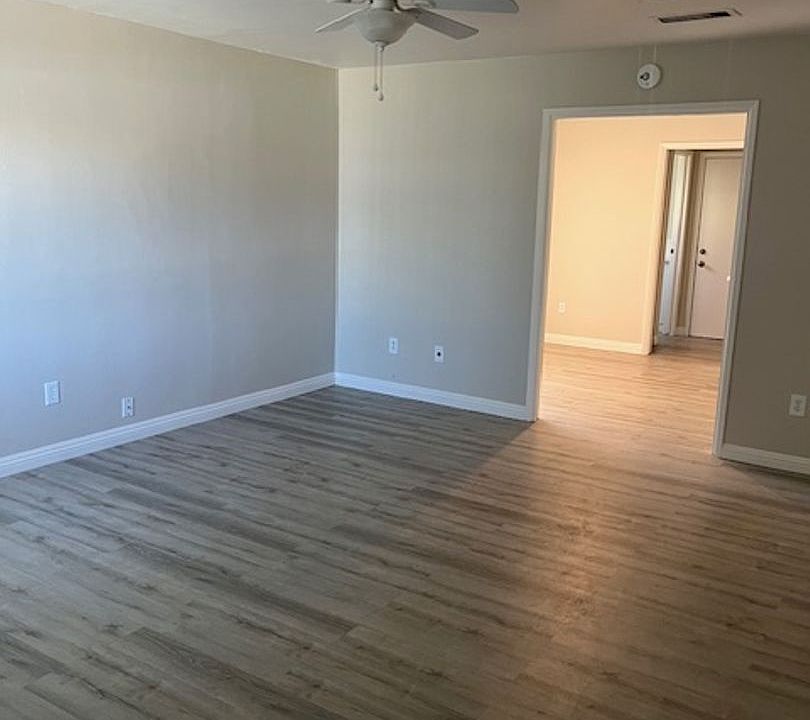 1st image of 1903 Carrere St #B