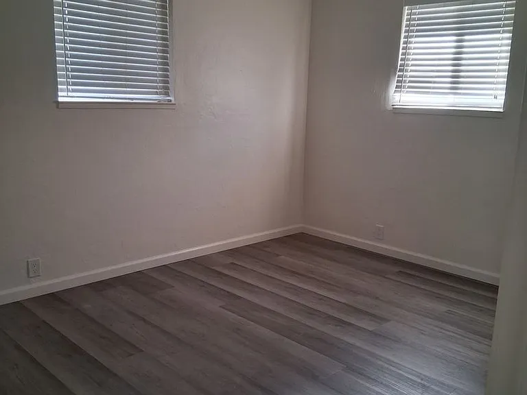20 Coffey Ln — Photo 3