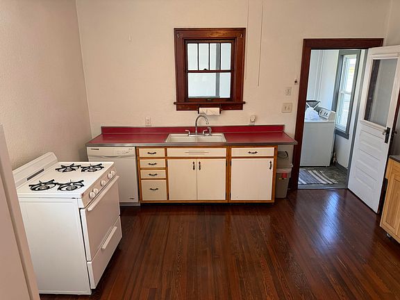 4th image of 1708 Tower St