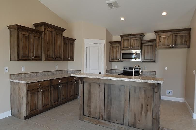 1st image of 2653 Clarence Pl