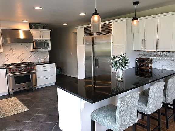4th image of 20431 E Cloverdale Ct