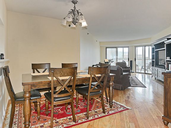 5th image of 2151 Jamieson Ave #2-1608