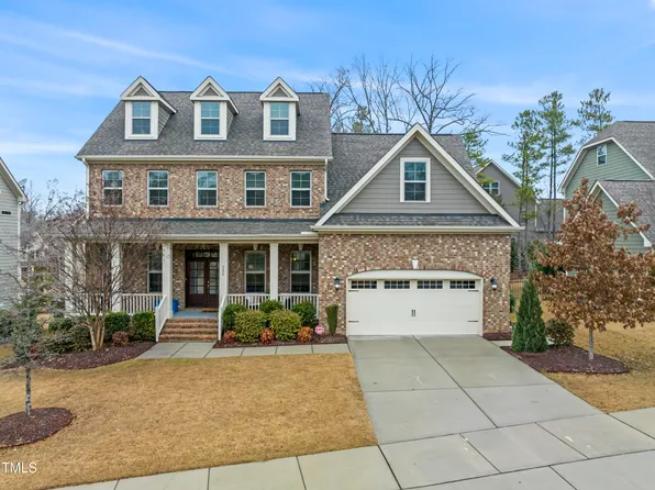 208 Brook Manor Ct, Cary, NC 27513