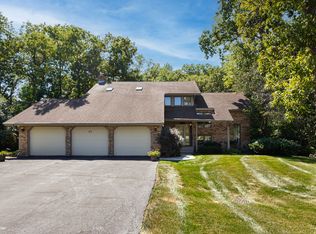 20 Geneva Ct, Crete, IL 60417