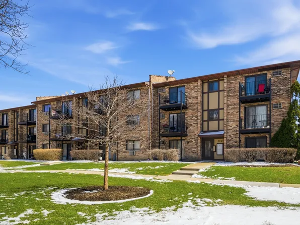 110 Klein Creek Ct APT 3C, Carol Stream, IL 60188