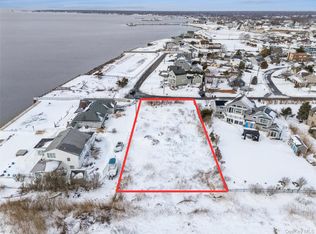 499 Grove Ave, Patchogue, NY 11772