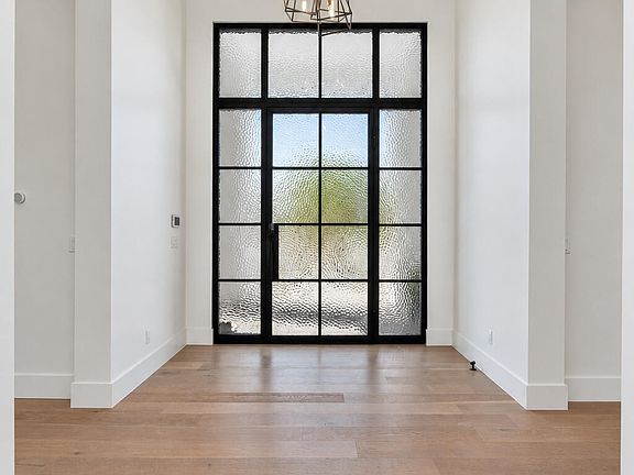 5th image of 6148 E CLINTON Street