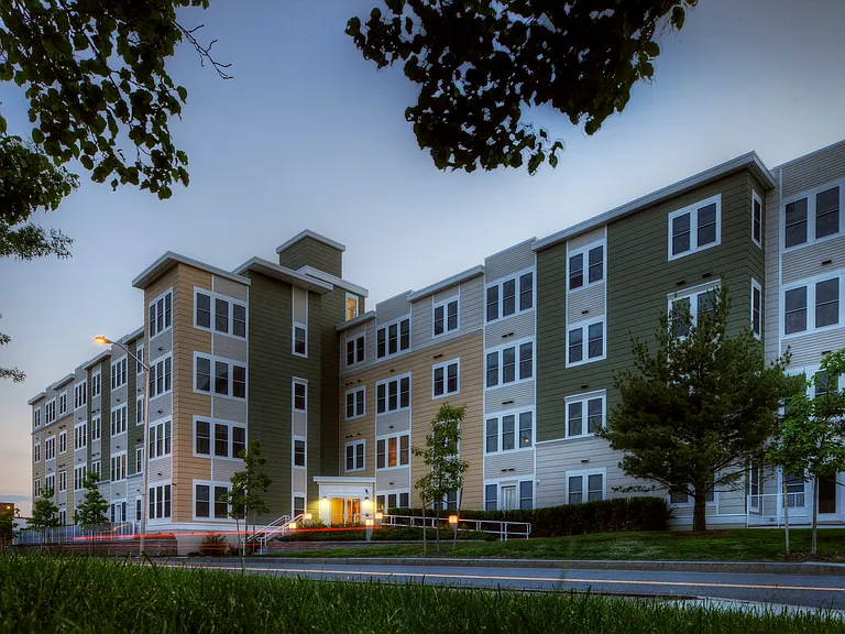 Park87 Apartments — Photo 39