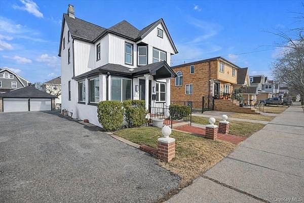1st image of 154-25 13th Ave #1