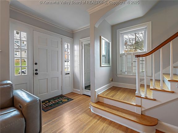 5th image of 736 Grace Ave
