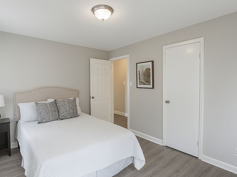 19497 Grandville Ave #1, photo 5
