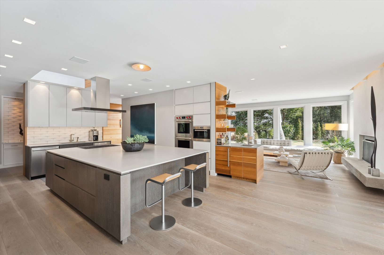  Open State-of-the-Art Kitchen