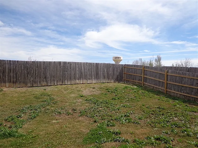 279 Quarter Ave — Photo 14