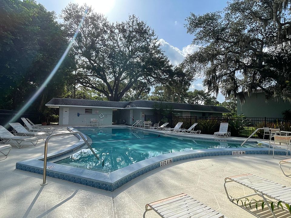 1st image of 27227 Pullen Ave