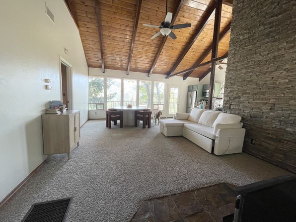 1240 Volcan View Dr