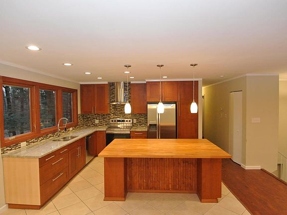 3rd image of 2218 Black Bear Dr