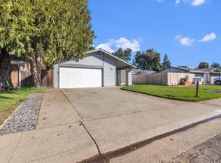 9600 Linda Rio Dr, Sacramento, CA 95827