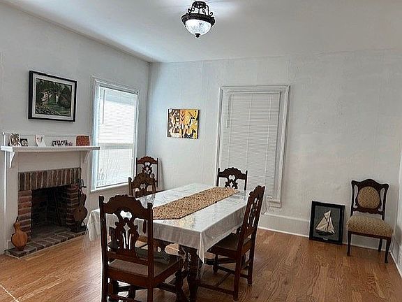 5th image of 6705 SE 221st St