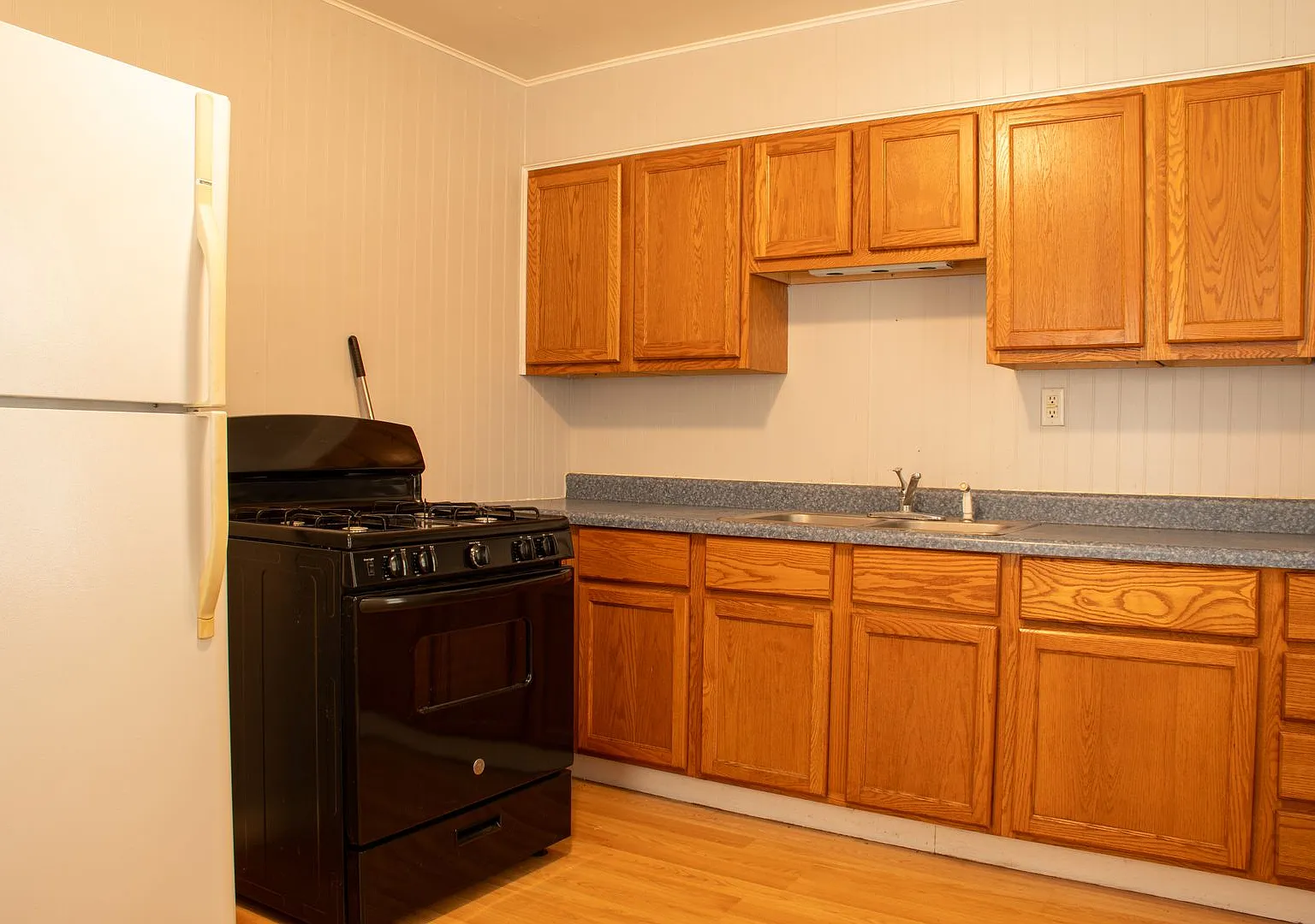 Two bedroom House in East Alton — Photo 4
