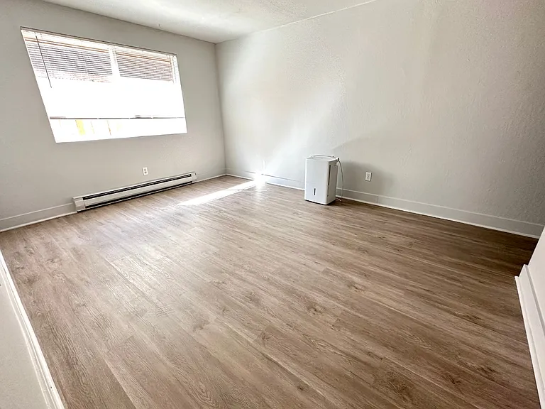 14507 NE 7th Pl #3 — Photo 5