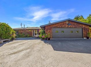 325 Green Hill Rd, Blue Lake, CA 95525