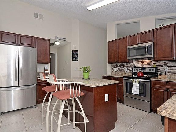 5th image of 1408 Crawford Dr