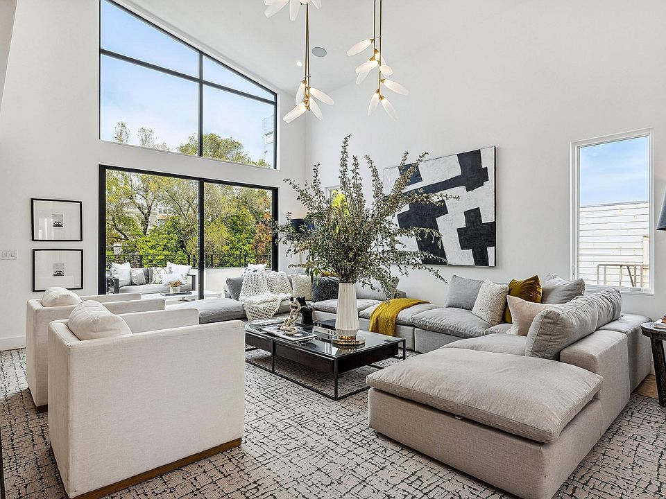 1st image of 3456 Sacramento St