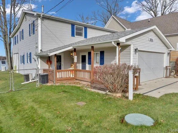 1851 Miles Rd, Lapeer, MI 48446