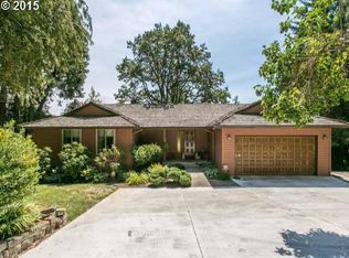 4176 Upper Dr, Lake Oswego, OR 97035