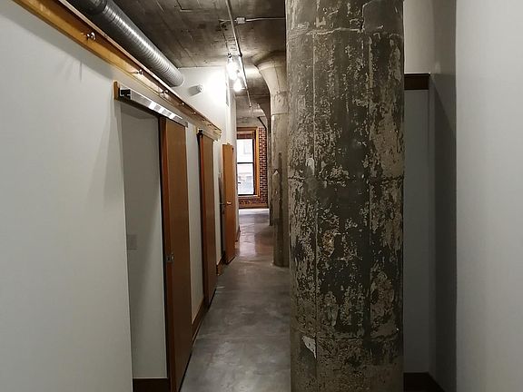 2nd image of 1612 Lucas Ave Unit 306