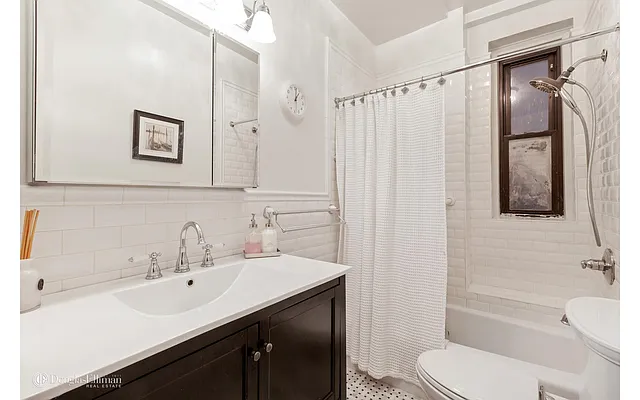 Sold by Douglas Elliman | media 6