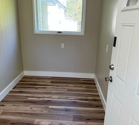 3rd image of 615 Noah Ave