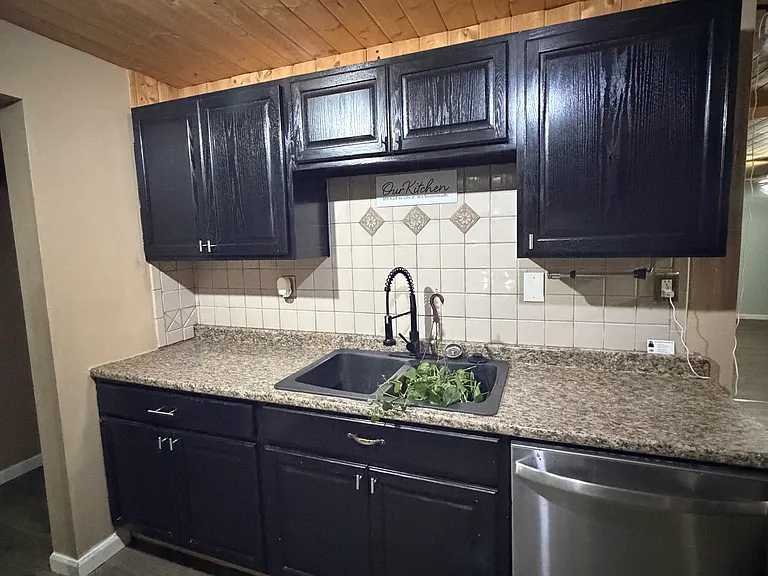 1189 Aztec Rd — Photo 7