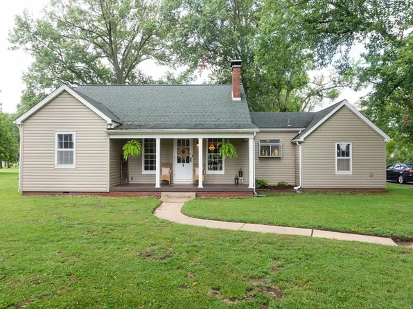 519 N State St, Freeburg, IL 62243