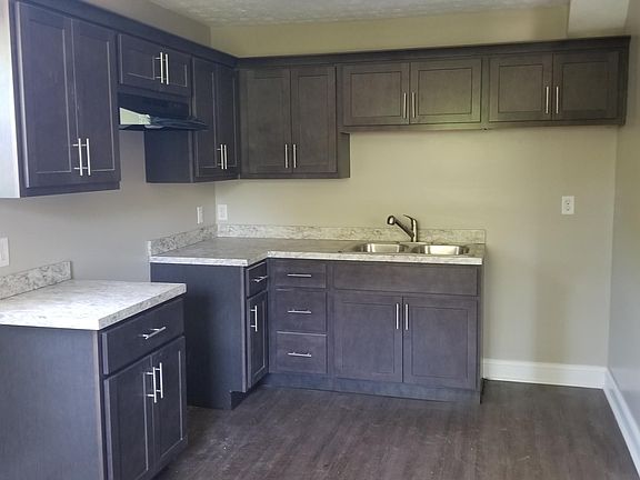 4th image of 405 Norwood Dr APT 1