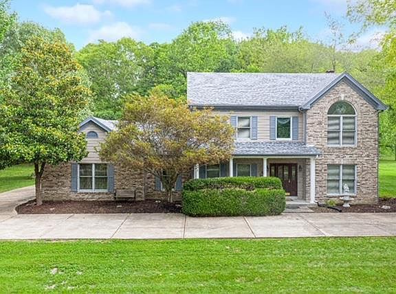 3rd image of 2708 Questover Canyon Dr