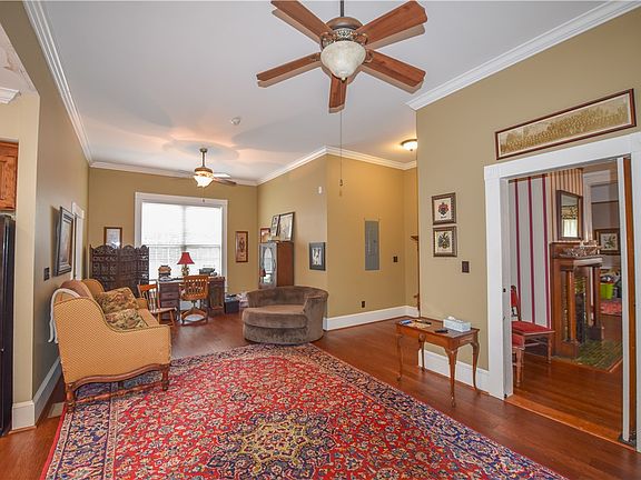 20th image of 507 N Main St