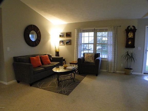 3rd image of 2934 Sunrise Ave