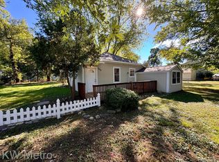 3235 Royal St, Commerce Township, MI 48382