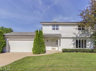 35 Pembrook Cir, Bloomington, IL