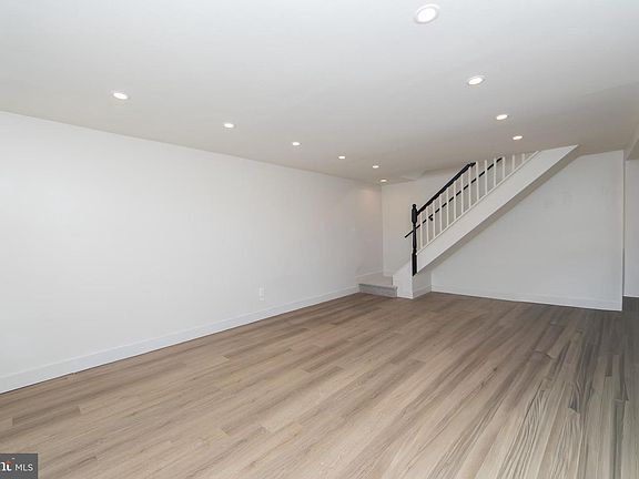 5th image of 2040 Harbour Dr